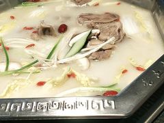 -佬土鹅肠火锅(扬中步行街店)