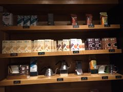 零售区-星巴克臻选(杭州良渚文化村店)
