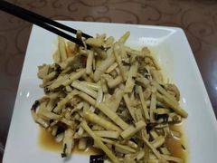 -天目湖刘老四农庄