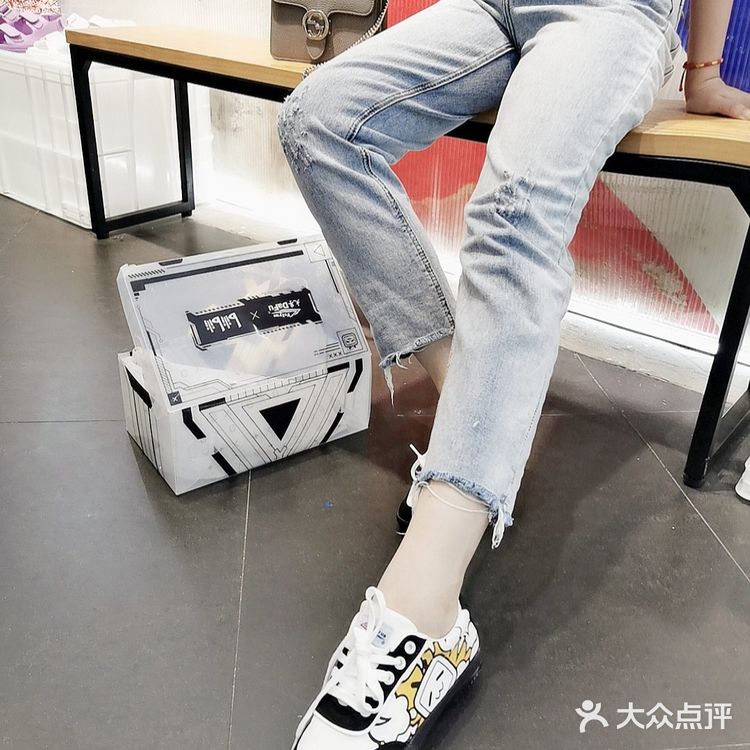 👟上海探店|国民老牌飞跃鞋也潮流❗ 