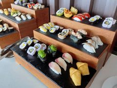 -亚洲国际大酒店·云顶阁旋转自助餐厅