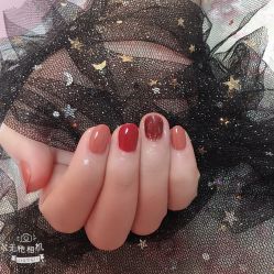 -爱美睫美甲会馆