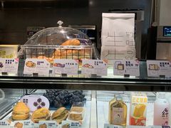 面包甜点陈列柜-喜茶(深圳东门1234店)