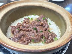 爽滑牛肉-红星光发煲仔饭(文海店)