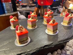 -咖啡苑自助餐厅·中国大饭店
