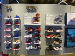 -NIKE品牌体验店(金源新燕莎店)