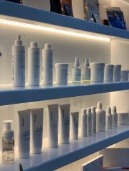 -柒朵科技美肤中心