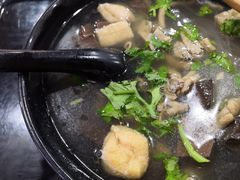 鸭血粉丝汤-百年尹氏汤包(环球美食荟店)