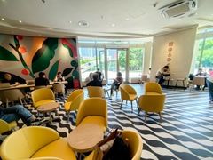 -星巴克臻选(莘庄仲盛店)