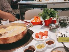 -洪氏嗨捞·广东猪肚鸡·椰子鸡火锅(西咸万象城店)