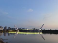 -南京眼步行桥
