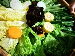 -尚尚仙·酸汤猪手·猪肚鸡火锅(华联万柳购物中心店)