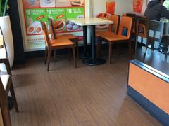 环境-东方既白(黄兴路大润发店)