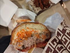 柠香蟹籽牛肉汉堡-JPG canteen(广州乐峰广场店)