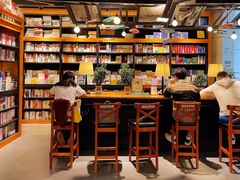 -西西弗书店&矢量咖啡(凯德晶萃广场店)