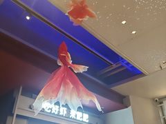 -肥肥虾庄·金牌油焖大虾(汉街SKP店)