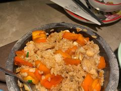 当红小炒肉石锅饭-新白鹿餐厅(金鹰新街口店)
