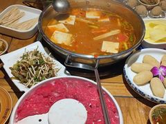 -快活林酸汤鱼鲜品火锅店(甲秀楼店)