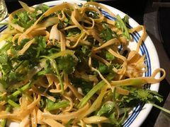 油泼豆腐皮-曹掌柜小酒馆烧烤集团(崂山同兴路店)
