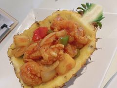菠萝咕噜虾球-衡山汇·高级粤菜(霄云路店)