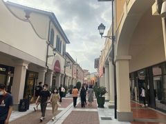 -佛罗伦萨小镇广佛名品奥特莱斯(疏港路店)