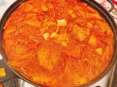 部队火锅-HONGA HONGA雄家(曹路店)