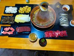 -果松木炭酸菜铜火锅·外婆参鸡汤