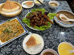 -八两八金·莱芜特色炒鸡(市南漳浦路店)