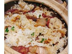 腊肉煲仔饭-周锦记广式餐厅