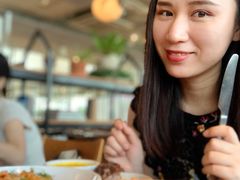 -ROAST coffee & eatery