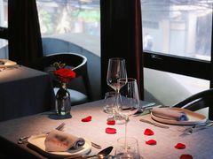 -弦月窗LUNETTE BY AMANDA(复兴路店)