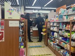 -全家便利店(莲花池东路店)