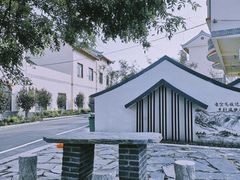 -龙华寺
