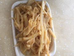 -龙记桂林米粉(财满街店)