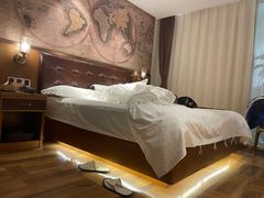 -缦咖电竞酒店(北京鸟巢红军营地铁站店)