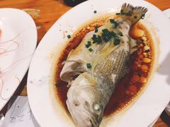清蒸鲈鱼-老字号蛇口德记烧腊饭店·海鲜加工