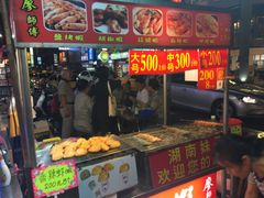 -六合夜市