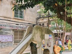 -荔湾区图书馆(周门馆)