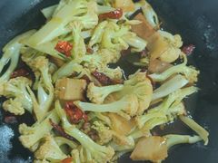 -天天向上素食餐厅(五台山店)