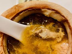 泰国椰皇炖乌鸡汤-陈鹏鹏潮汕菜(欢乐海岸 海边景观店)
