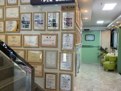 -半岛宠物医院24小时·内窥镜·牙科·碎石中心(府城大道店)