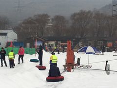 -济南卧虎山滑雪场