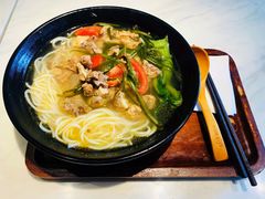 酸萝卜老鸭米线-蒙小妹骨汤饭.米线(新光路店)