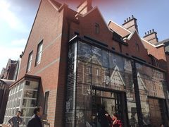 -钟书阁(松江泰晤士小镇店)