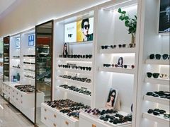 -J-Optical佳视明眼镜·蔡司视觉(青岛金茂览秀城店)