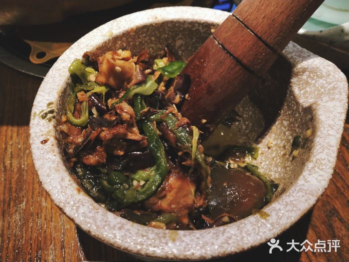 炊煙小炒黃牛肉(德思勤店)皮蛋辣椒擂茄子圖片