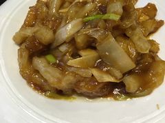 葱烧蹄筋-闫府私房菜·百年鲁菜(恒隆店)