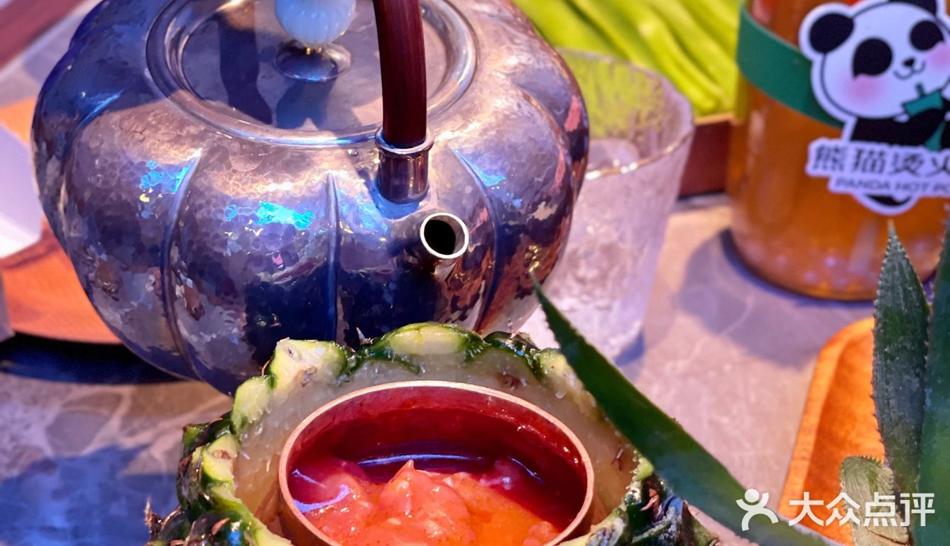 深圳新店｜吃个火锅还有熊猫相伴？这也太快乐了吧！