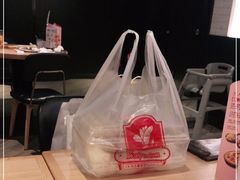 -白玉兰食品甜凤店(合生汇店)