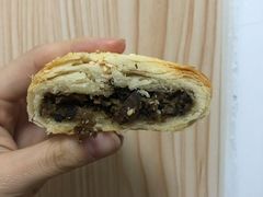 梅干菜烧饼-朱记小郑酥烧饼(建康路店)